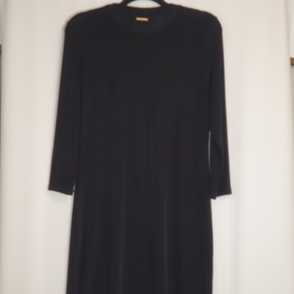 Michael Kors Size S, Black slinky soft knit 3/4 sl dress w/gold grommet trim - Picture 6 of 9